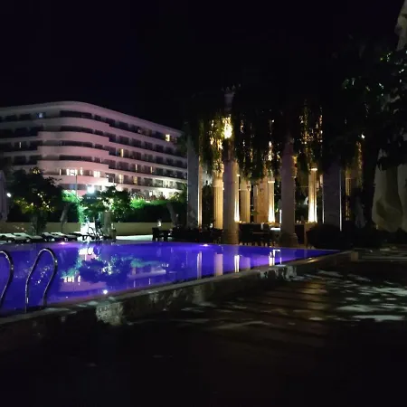 Argisht Marina By The Pool Апартамент