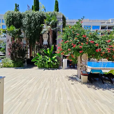 Argisht Marina By The Pool *